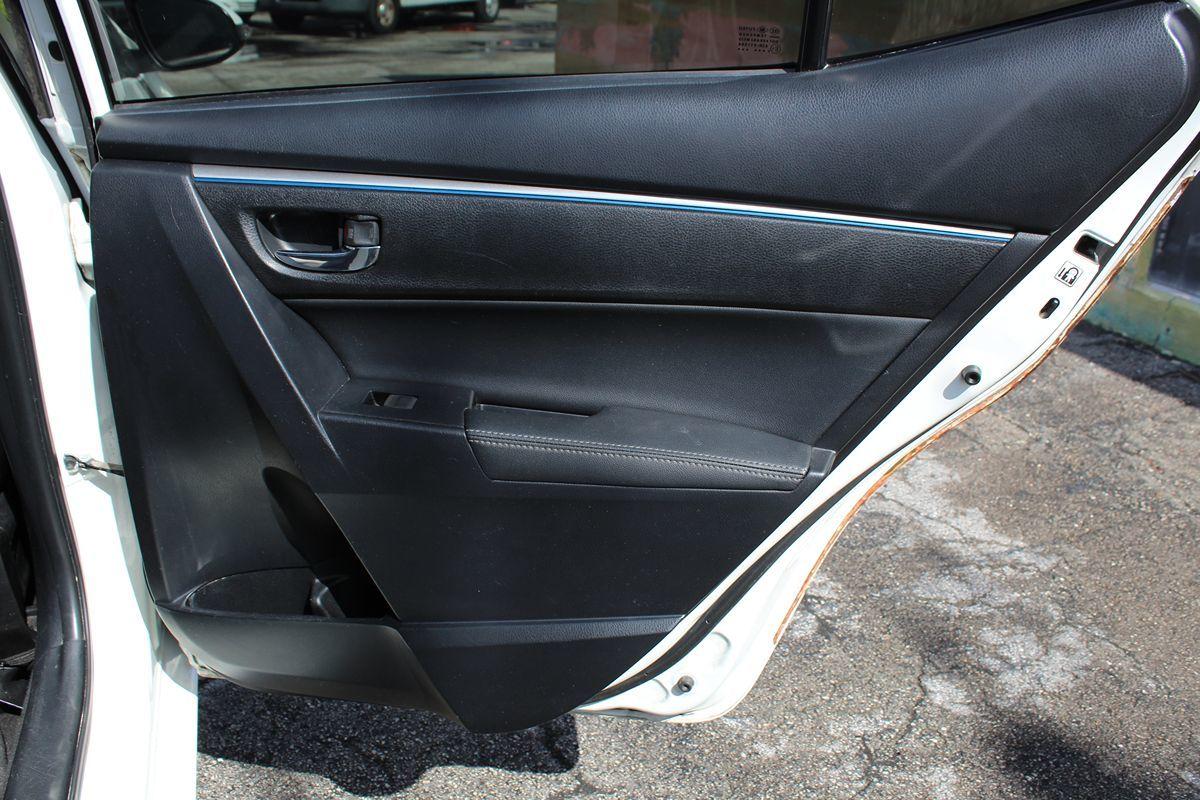 Toyota Corolla S Only $3999 Down** $100/Wk - Thumbnail 15