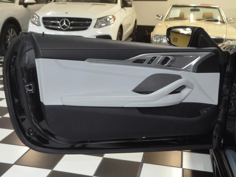 BMW M8 Base *4.4L Turbo Awd (600Hp)*Driver Asst*15,200 Miles* - Thumbnail 17