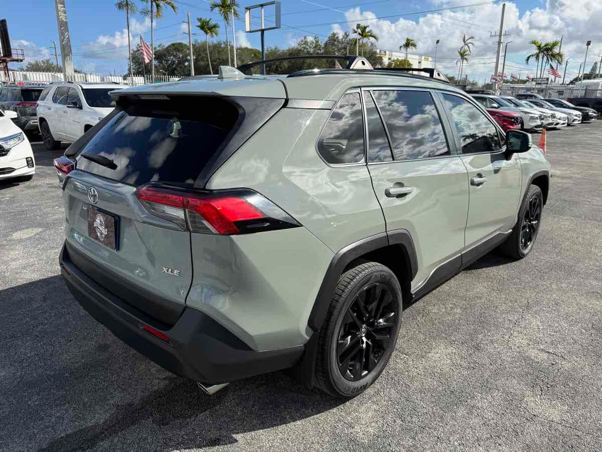 Toyota Rav4 Xle Premium Fwd - Thumbnail 10