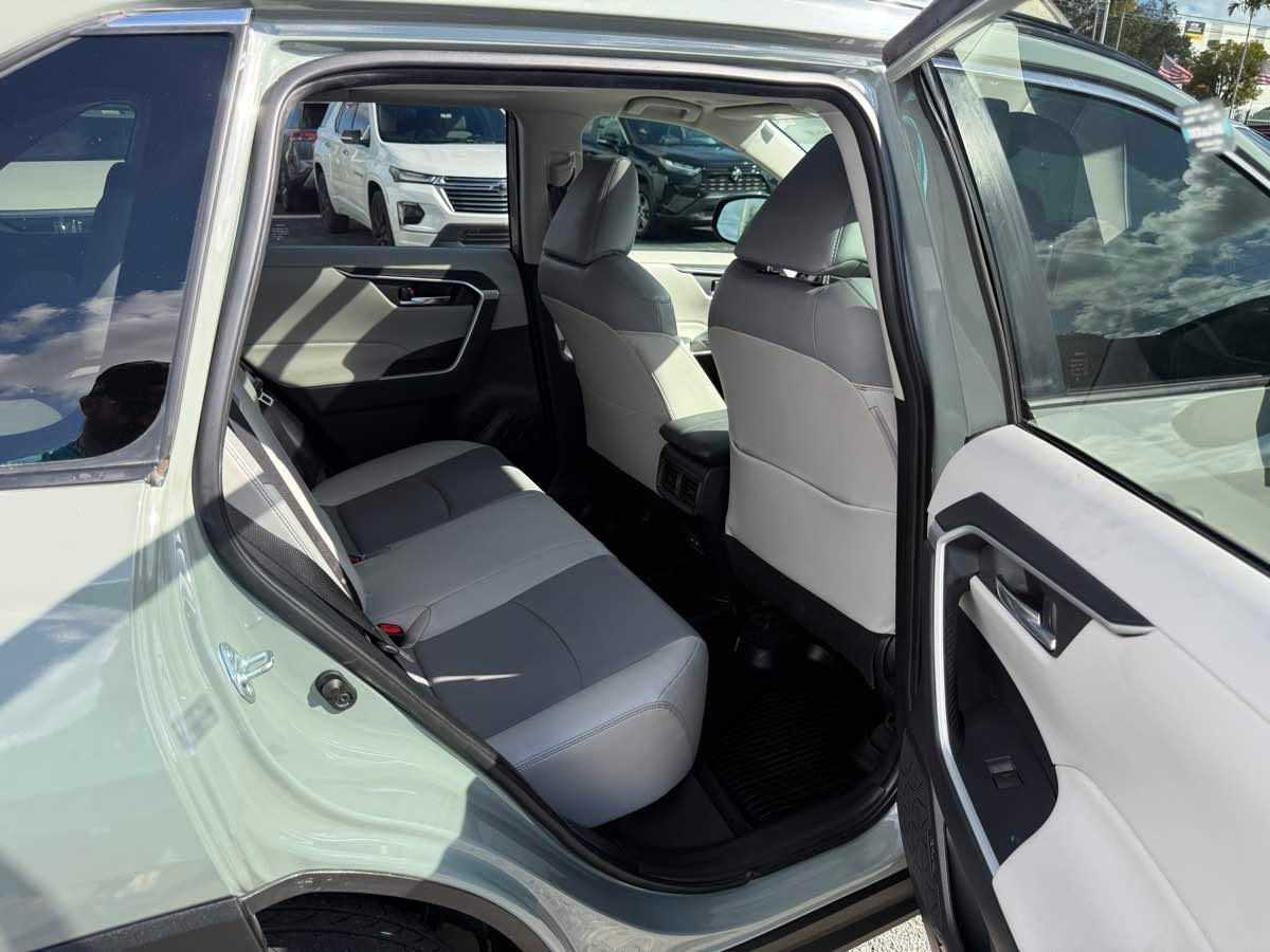 Toyota Rav4 Xle Premium Fwd - Thumbnail 20