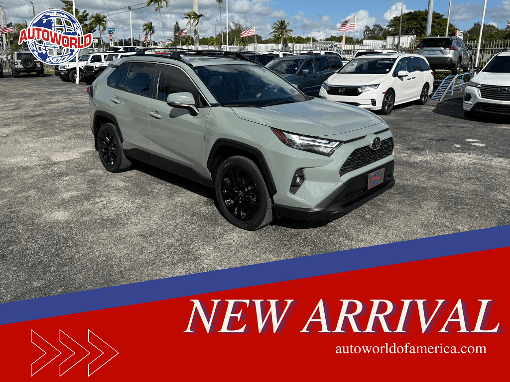Toyota Rav4 Xle Premium Fwd - Thumbnail 2
