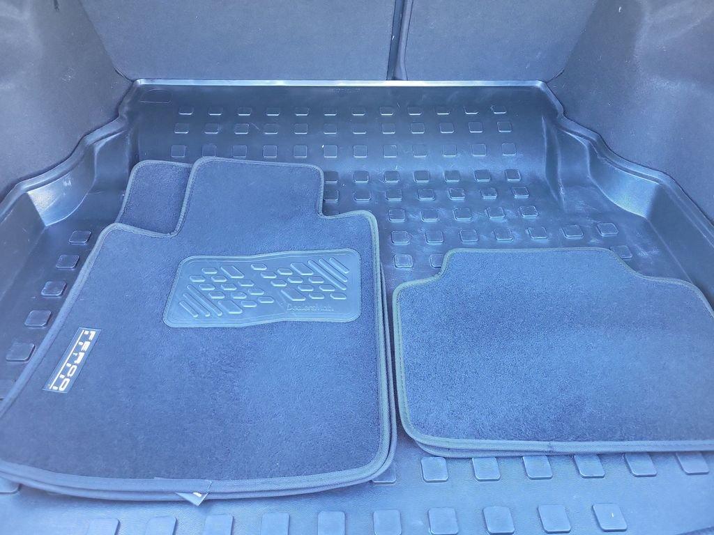 Mercedes-Benz C 300 4Matic® 4D Sedan - Thumbnail 9