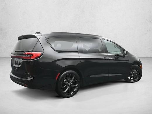 Chrysler Pacifica Limited$32,952Autonation 1Price - Thumbnail 5