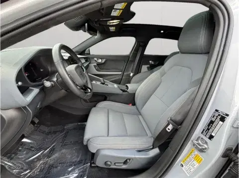 Polestar 2 Launch Edition Hatchback 4D - Thumbnail 3