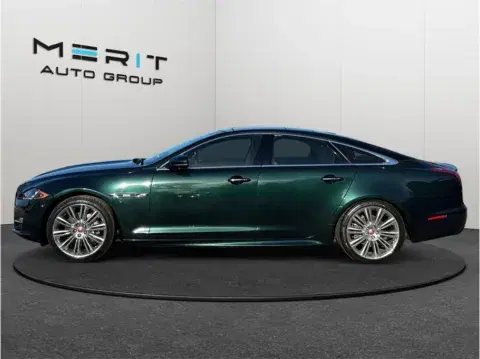 Jaguar Xj R-Sport Sedan 4D - Thumbnail 6