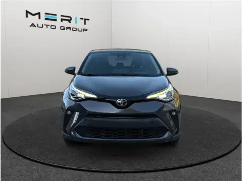 Toyota C-Hr Limited Sport Utility 4D - Thumbnail 4