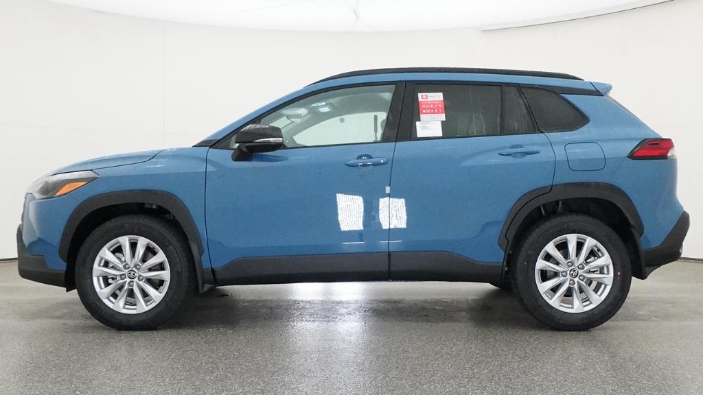 Toyota Corolla Cross Le - Thumbnail 2