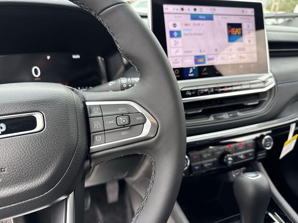 Jeep Compass Limited Altitude 4X4 - Thumbnail 16