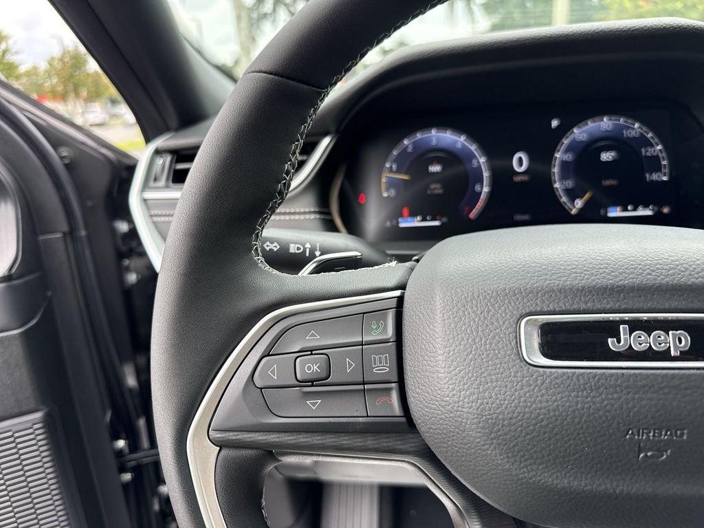 Jeep Grand Cherokee L Laredo X 4X4 - Thumbnail 15