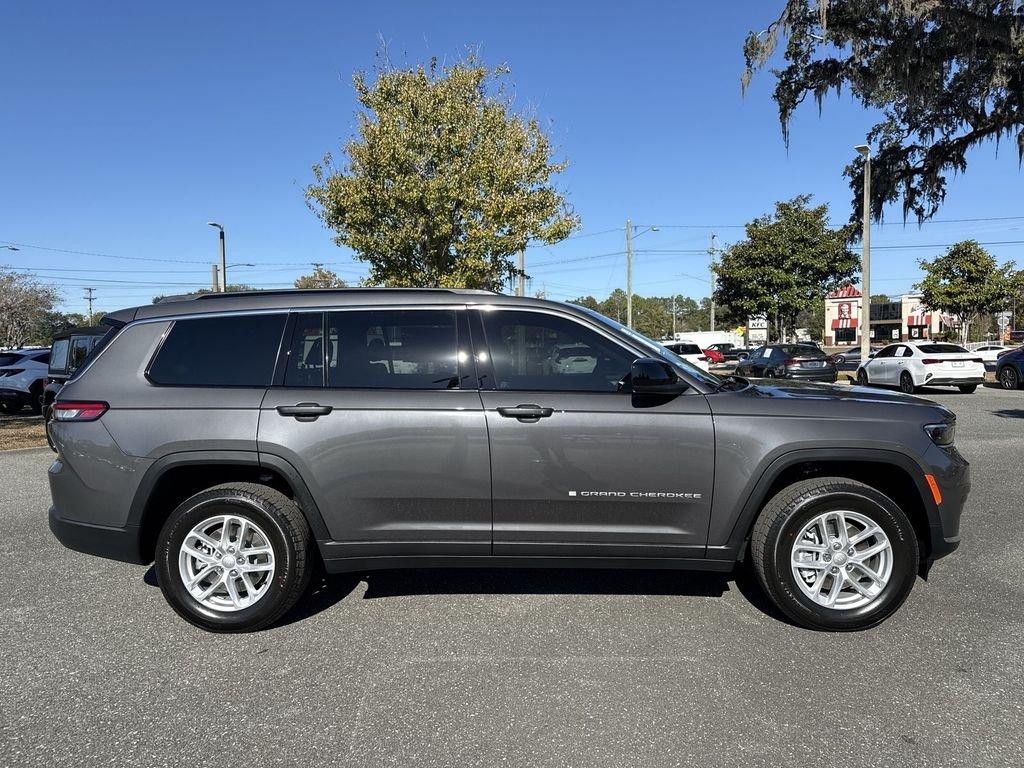 Jeep Grand Cherokee L Laredo X 4X4 - Thumbnail 3