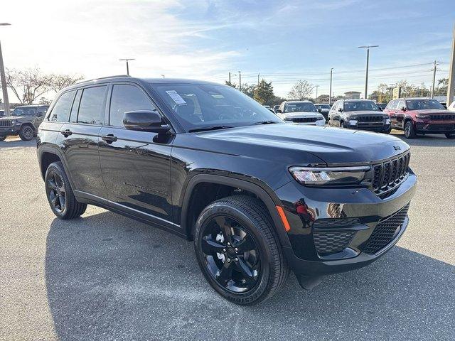 Jeep Grand Cherokee Altitude X 4X4 - View 1