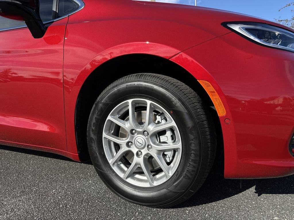 Chrysler Pacifica Select - Thumbnail 11