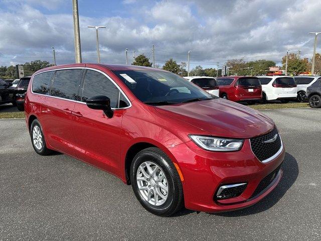 Chrysler Pacifica Select - View 1