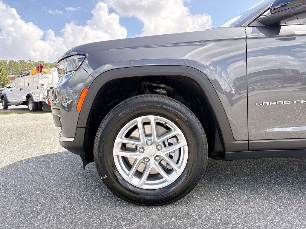 Jeep Grand Cherokee L Laredo X 4X4 - Thumbnail 10