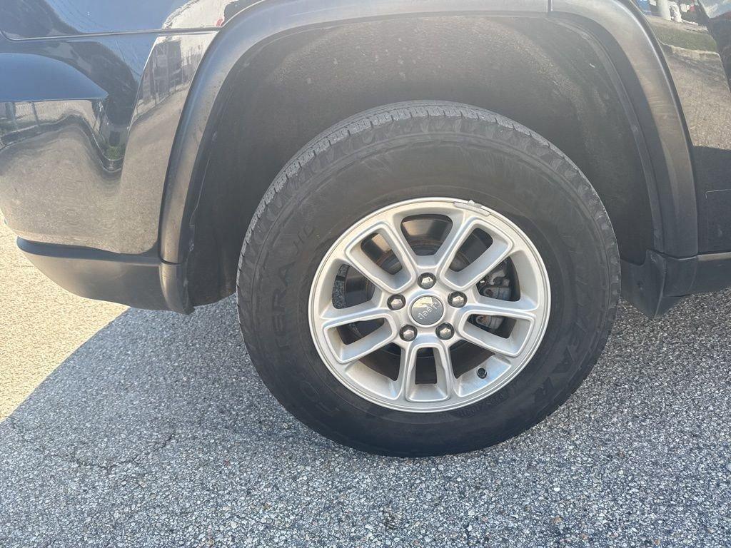 Jeep Grand Cherokee Laredo E 4Wd - Thumbnail 17