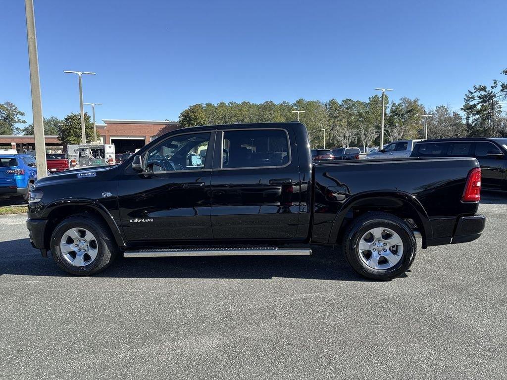 Ram 1500 Big Horn Crew Cab 4X4 5'7' Box - Thumbnail 6