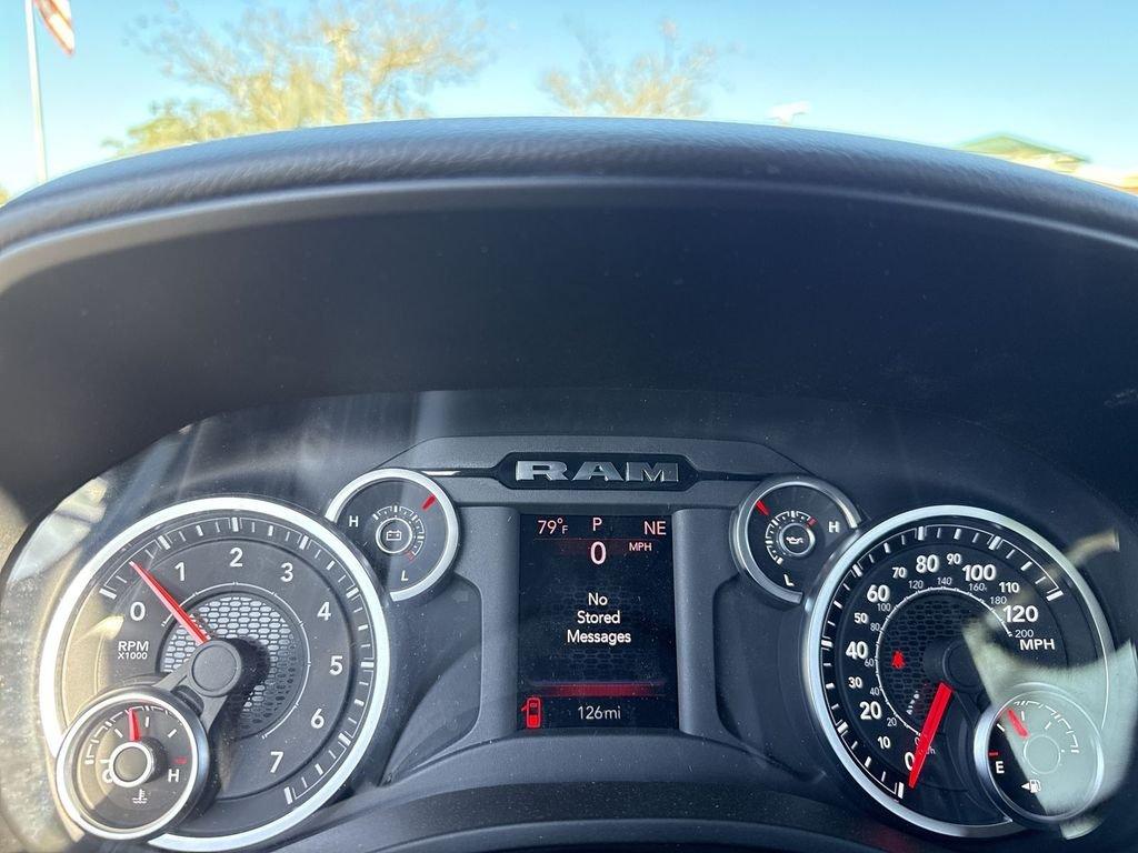 Ram 1500 Big Horn Crew Cab 4X4 5'7' Box - Thumbnail 17