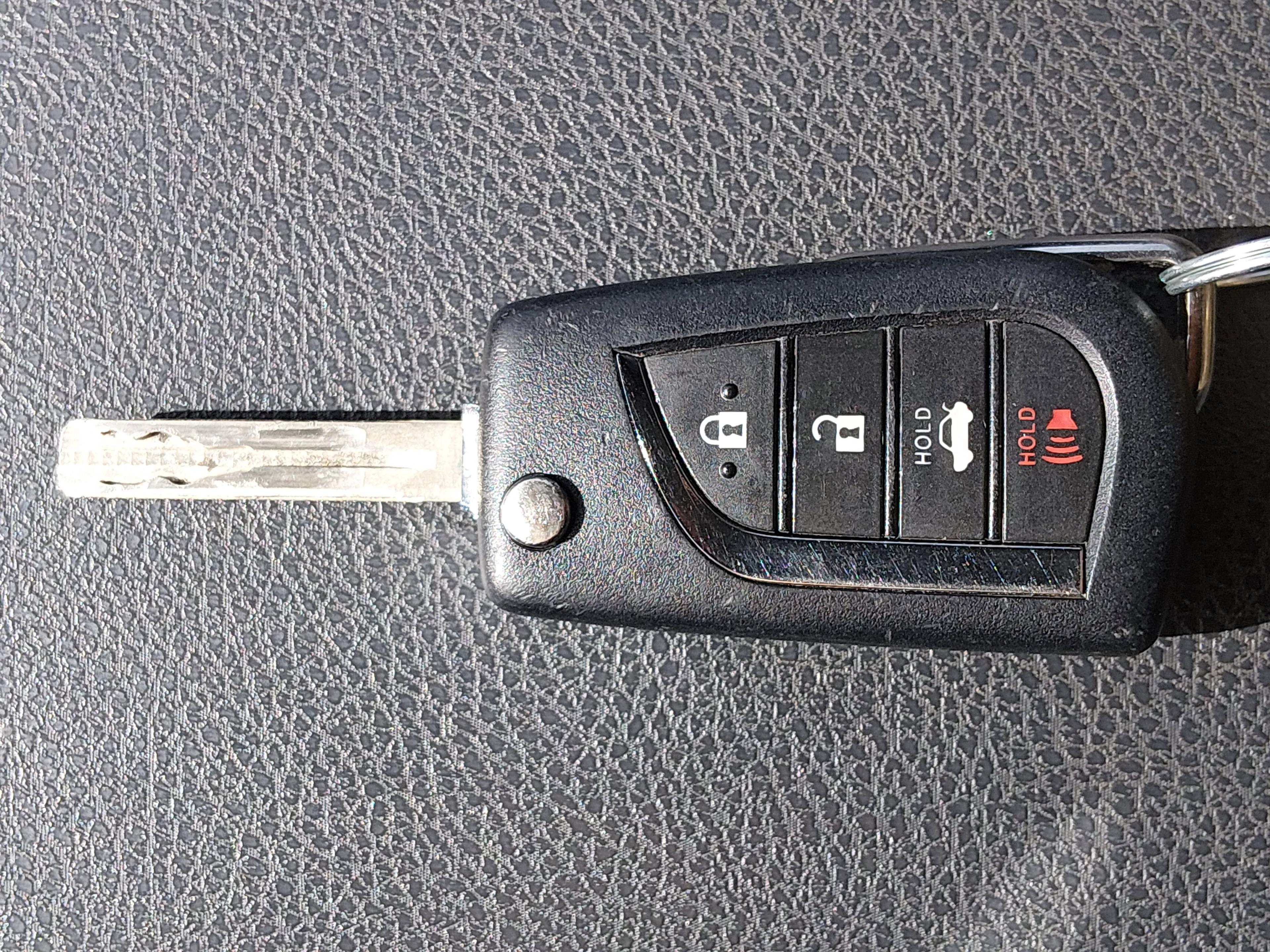 Toyota Camry Se Auto - Thumbnail 15