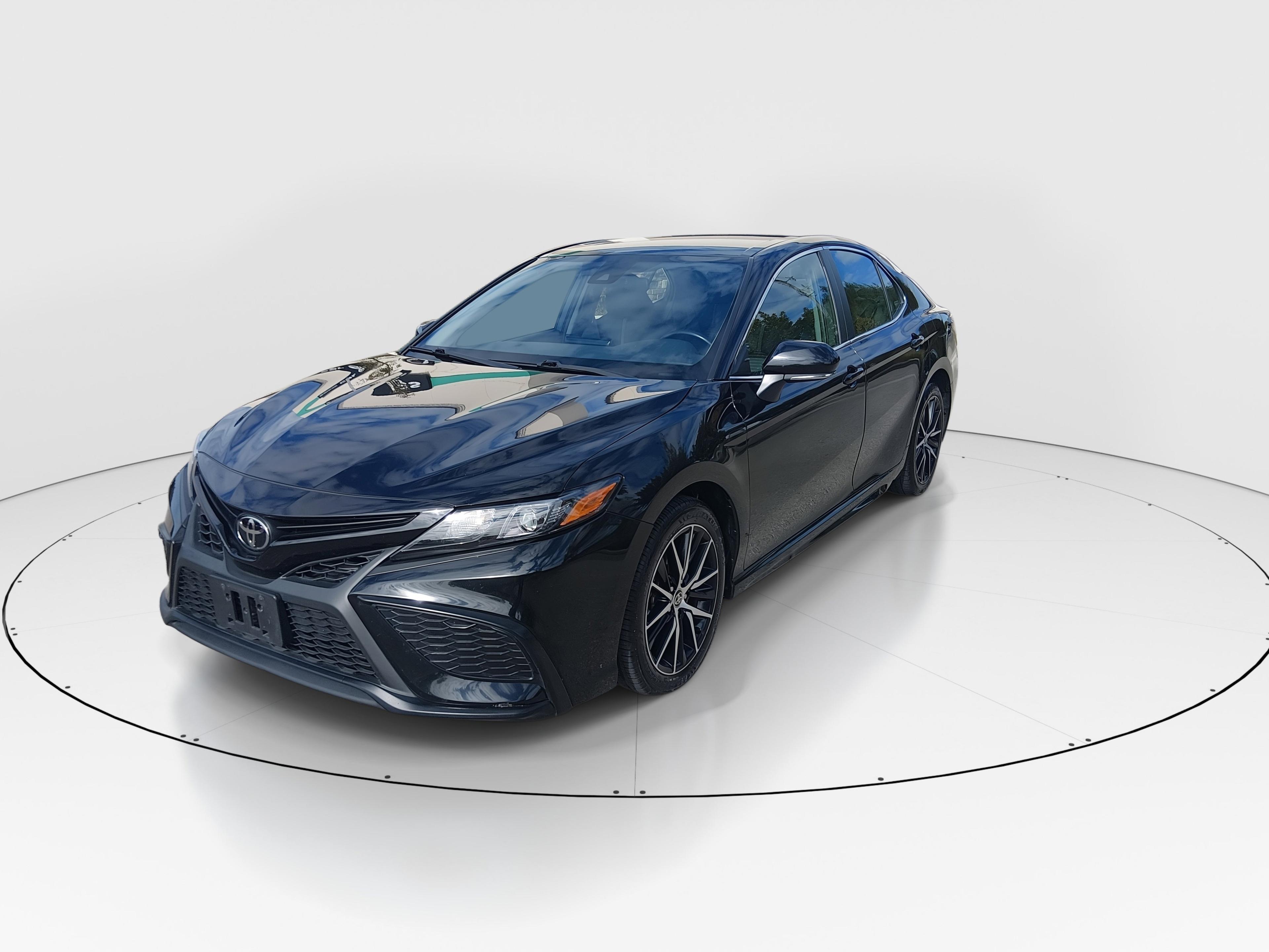 Toyota Camry Se Auto - Thumbnail 3