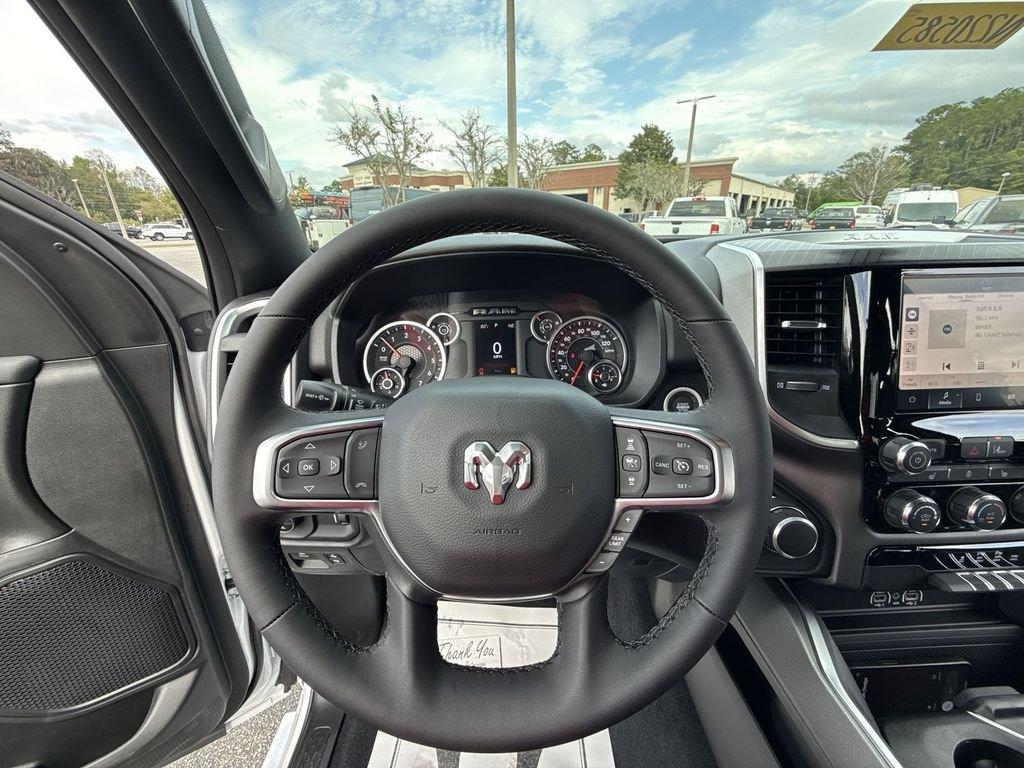 Ram 1500 Big Horn Crew Cab 4X4 5'7' Box - Thumbnail 17