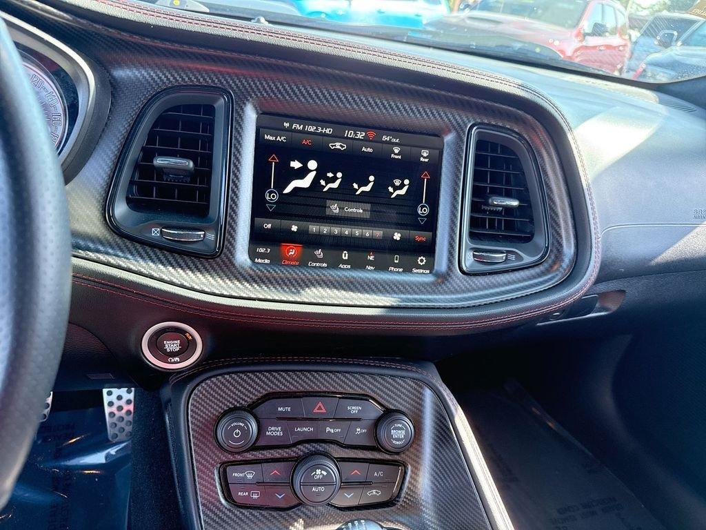 Dodge Challenger R/T Scat Pack Widebody - Thumbnail 16