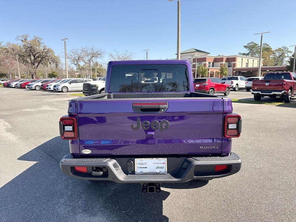 Jeep Gladiator Sahara 4X4 - Thumbnail 5