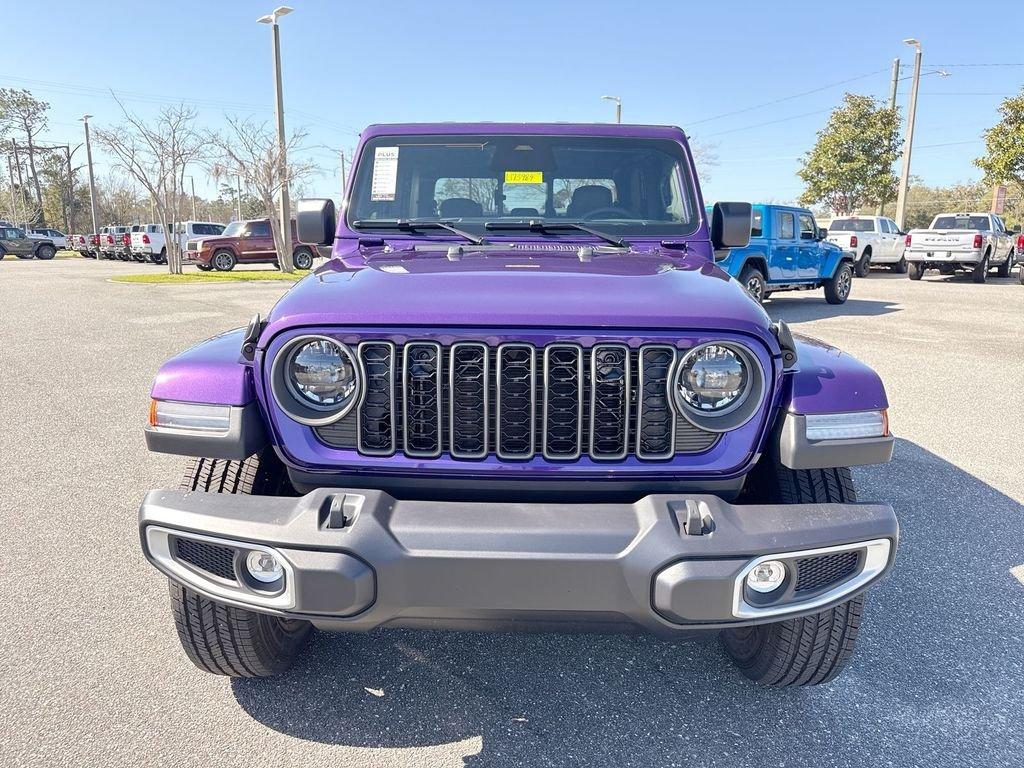 Jeep Gladiator Sahara 4X4 - Thumbnail 9