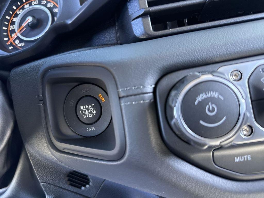 Jeep Gladiator Sahara 4X4 - Thumbnail 19