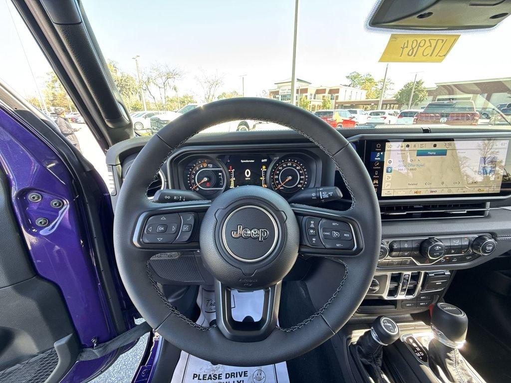 Jeep Gladiator Sahara 4X4 - Thumbnail 14