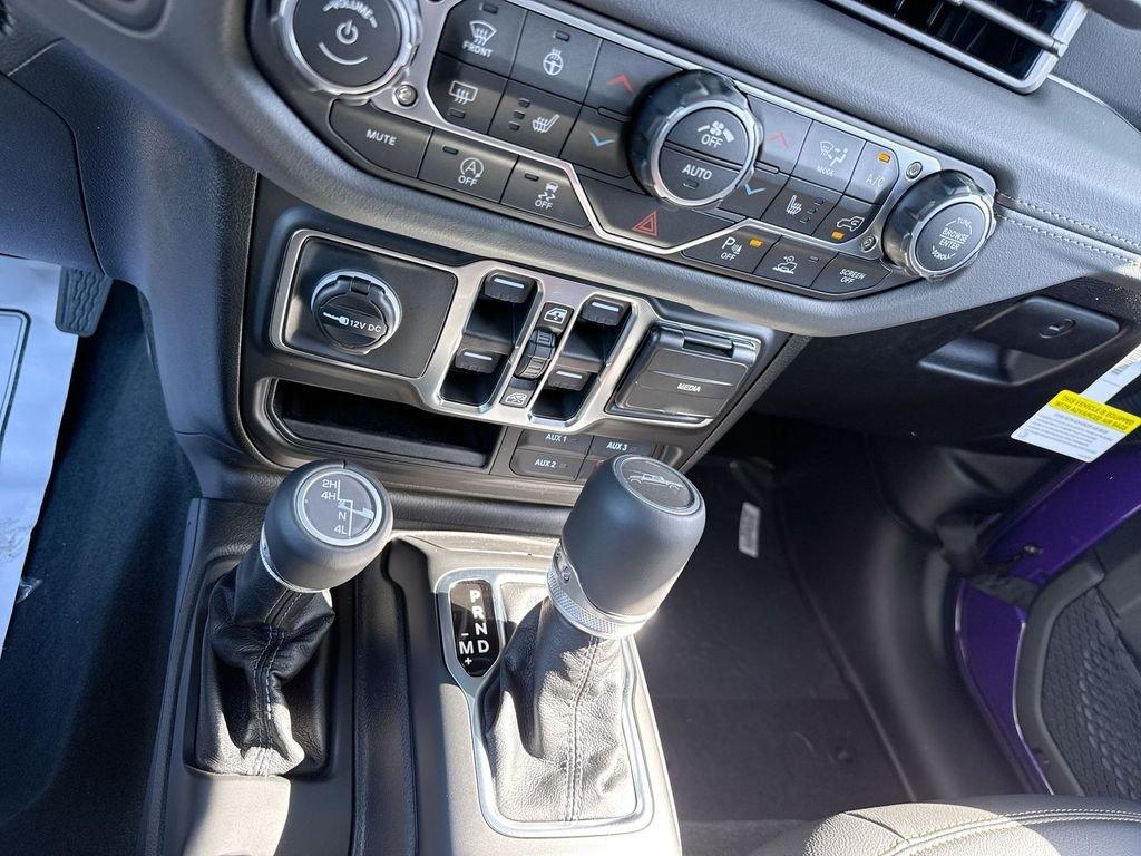 Jeep Gladiator Sahara 4X4 - Thumbnail 20