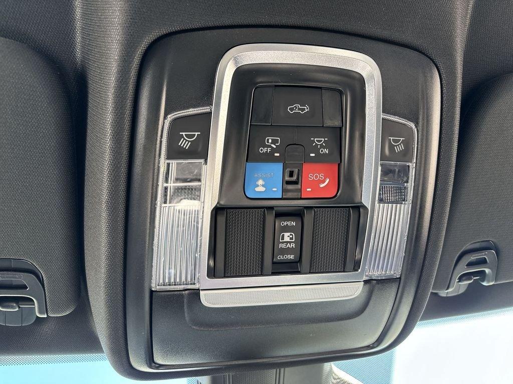 Ram 1500 Big Horn Crew Cab 4X4 5'7' Box - Thumbnail 17