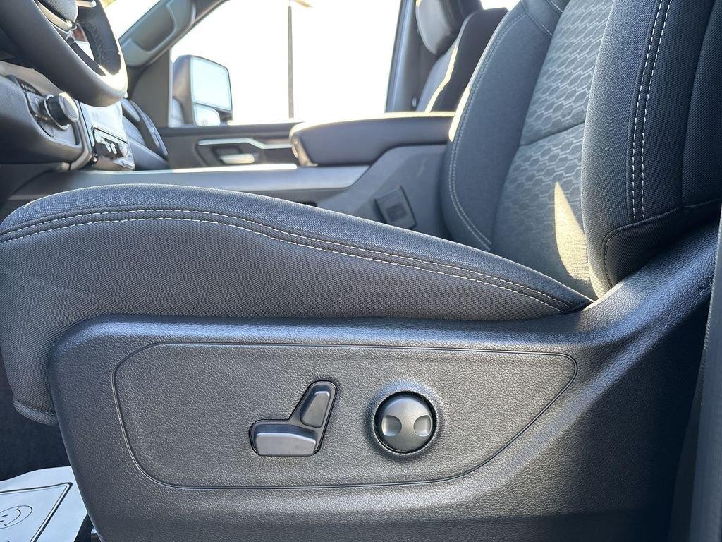 Ram 1500 Big Horn Crew Cab 4X4 5'7' Box - Thumbnail 13