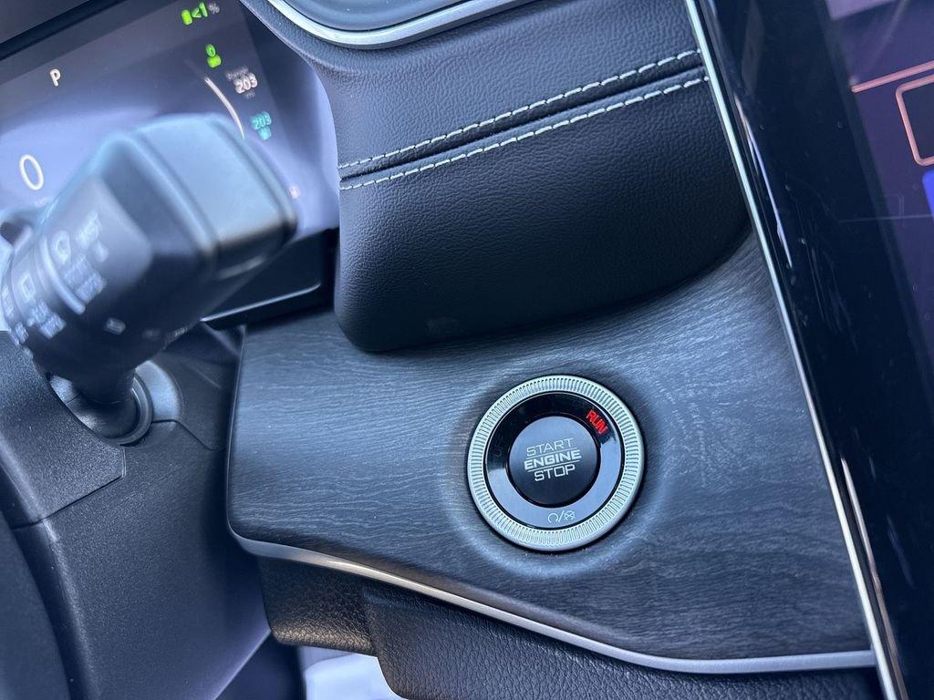 Jeep Grand Cherokee Anniversary Edition 4Xe - Thumbnail 20