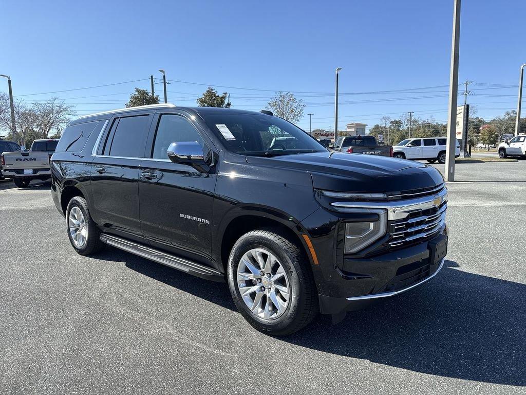 Chevrolet Suburban Premier - Thumbnail 2