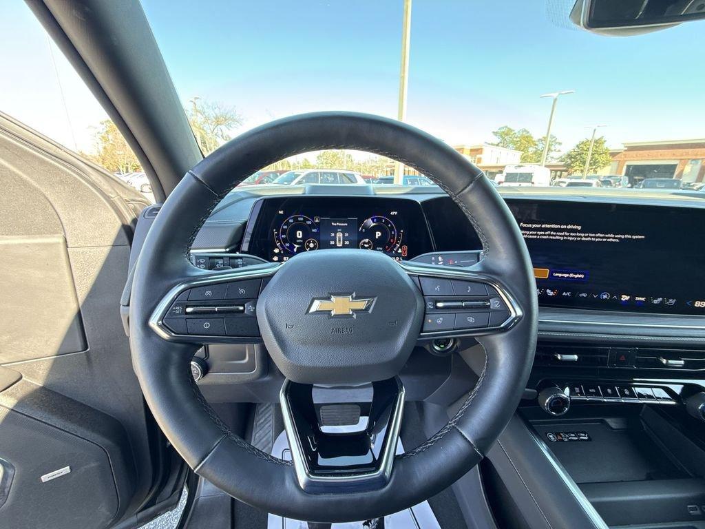 Chevrolet Suburban Premier - Thumbnail 15