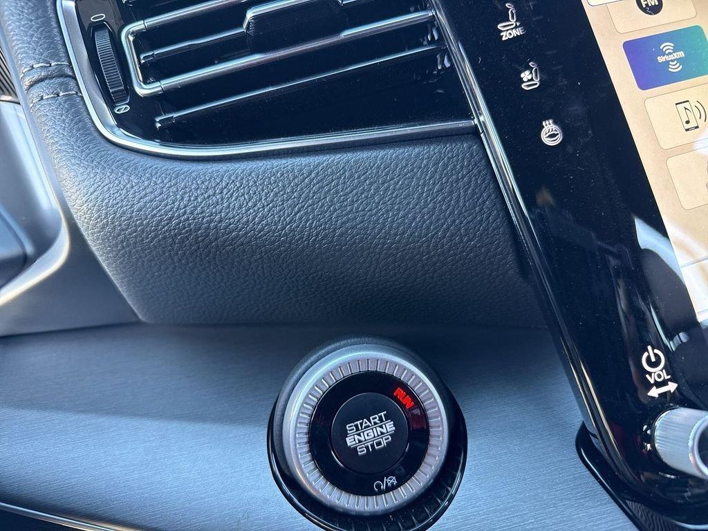 Jeep Grand Wagoneer L 4X4 - Thumbnail 18