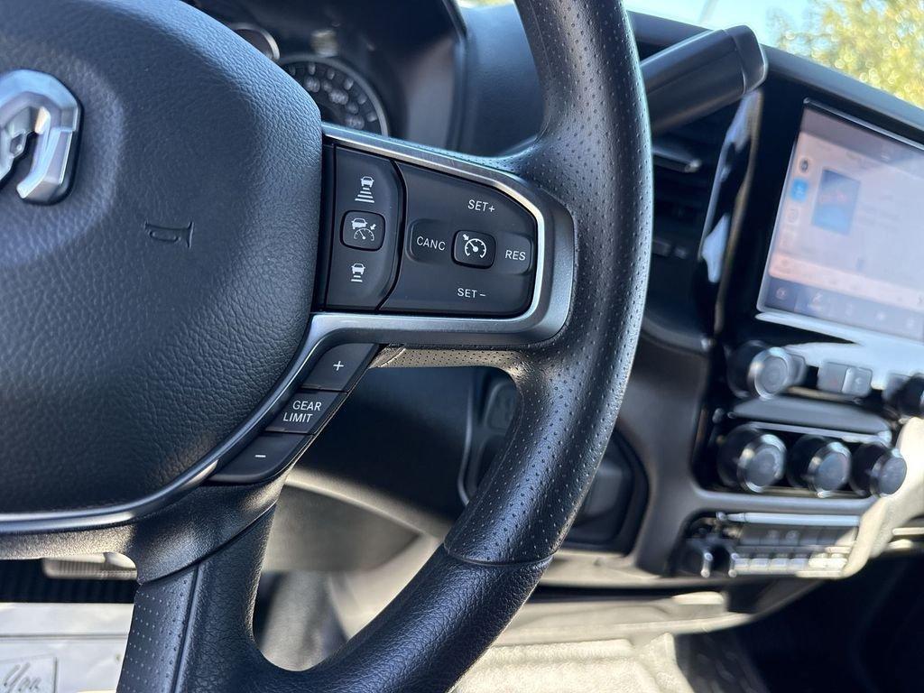 Ram 5500 Tradesman Chassis Crew Cab 4X4 60' Ca - Thumbnail 17