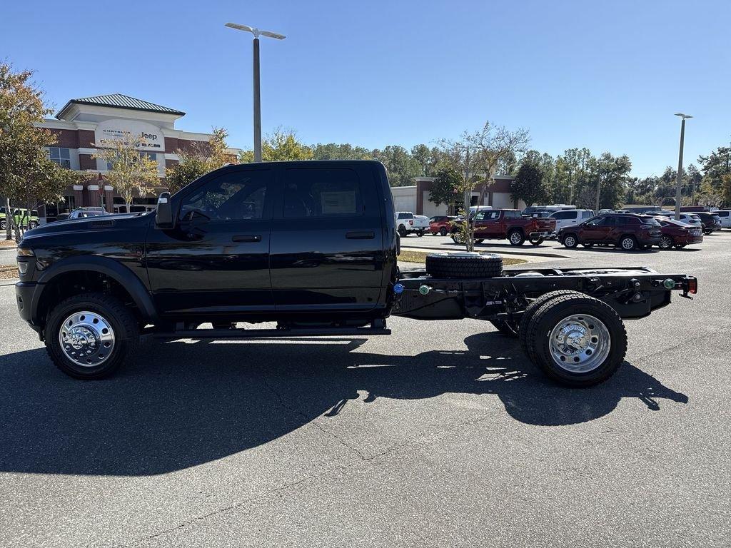 Ram 5500 Tradesman Chassis Crew Cab 4X4 60' Ca - Thumbnail 7