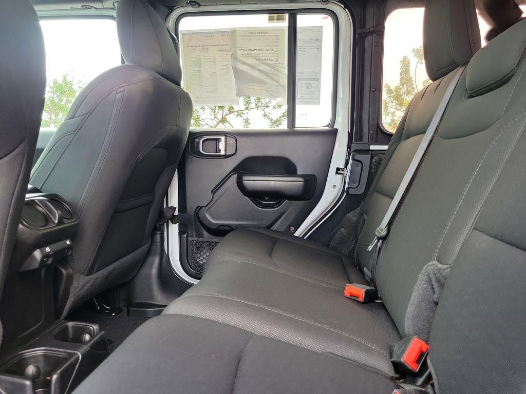 Jeep Wrangler Unlimited Sport Altitude 4Wd - Thumbnail 11