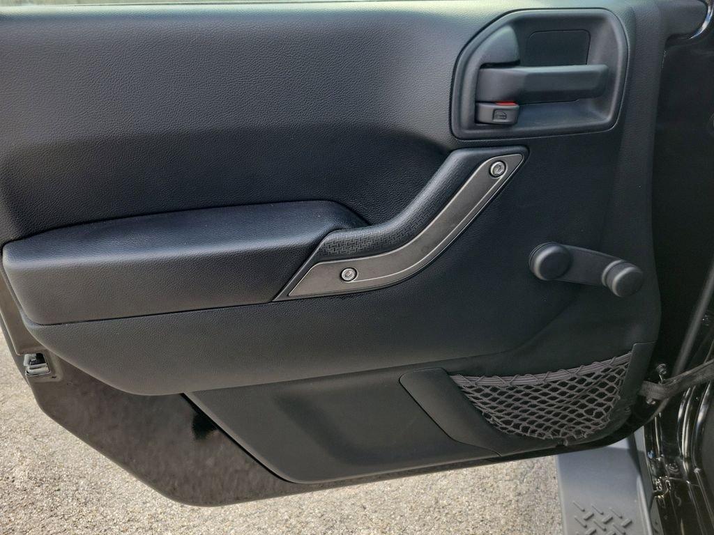 Jeep Wrangler Sport 4Wd - Thumbnail 9