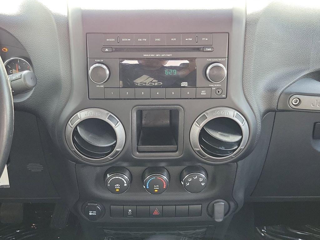 Jeep Wrangler Sport 4Wd - Thumbnail 16