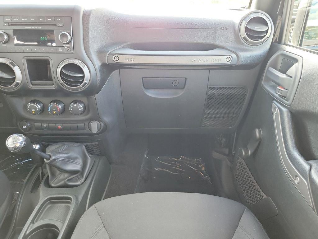 Jeep Wrangler Sport 4Wd - Thumbnail 15