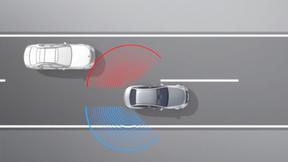 Mercedes-Benz E 300 With Navigation - Thumbnail 2