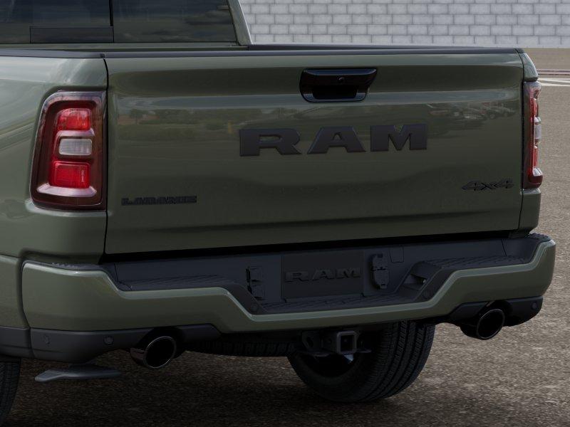 Ram 1500 Laramie Crew Cab 4X4 5'7' Box - Thumbnail 14