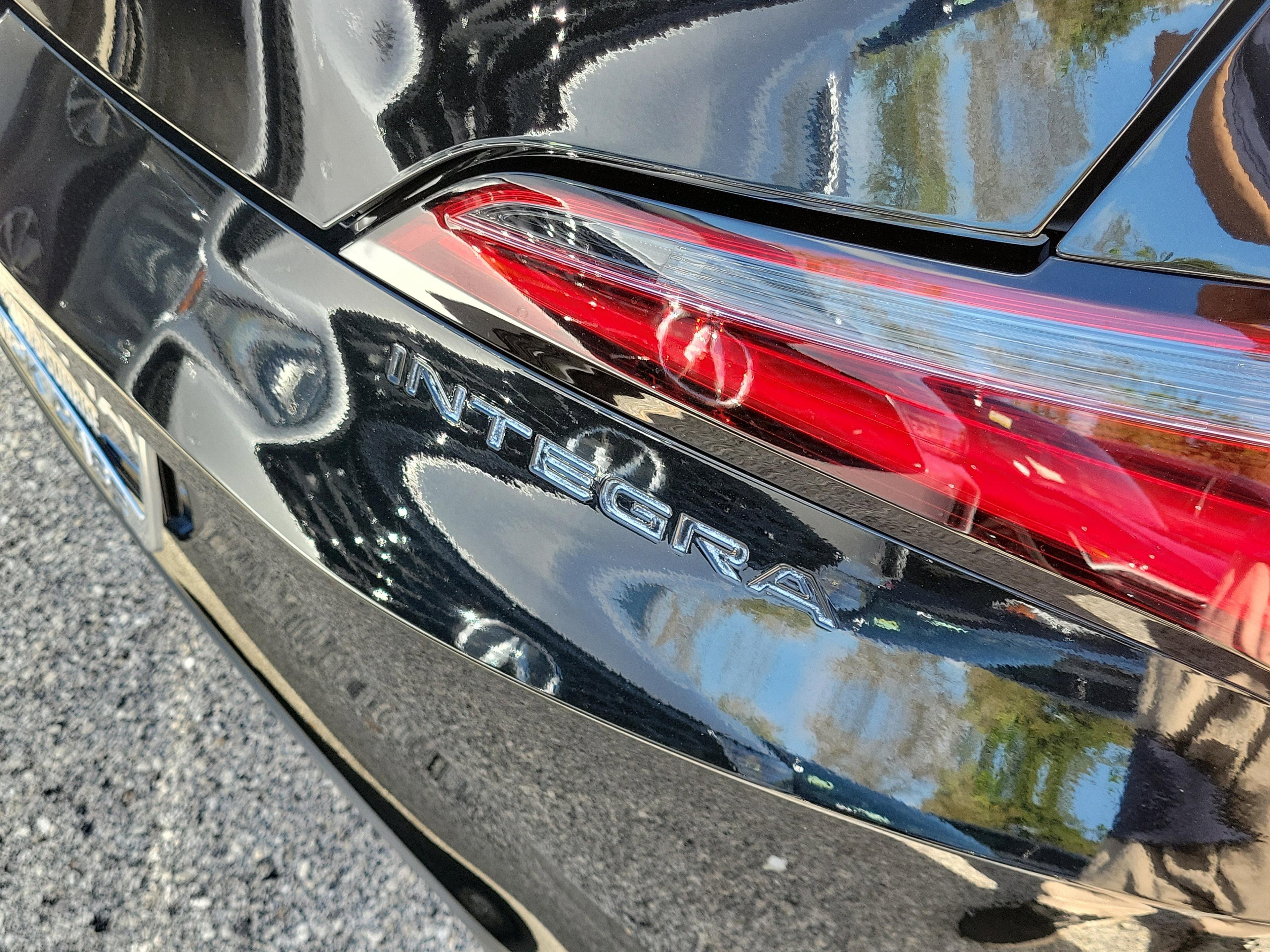 Acura Integra Base - Thumbnail 5