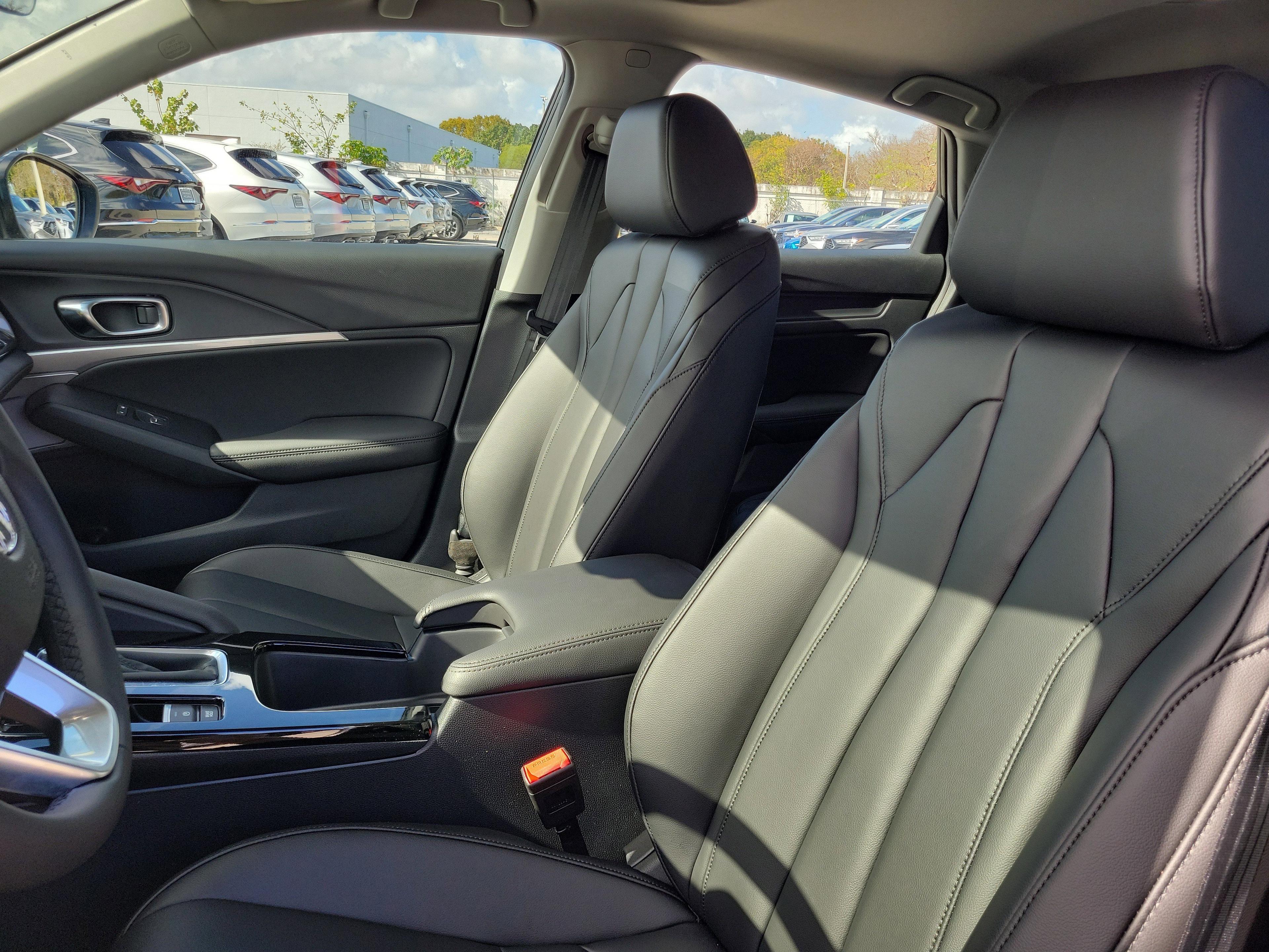 Acura Integra Base - Thumbnail 8