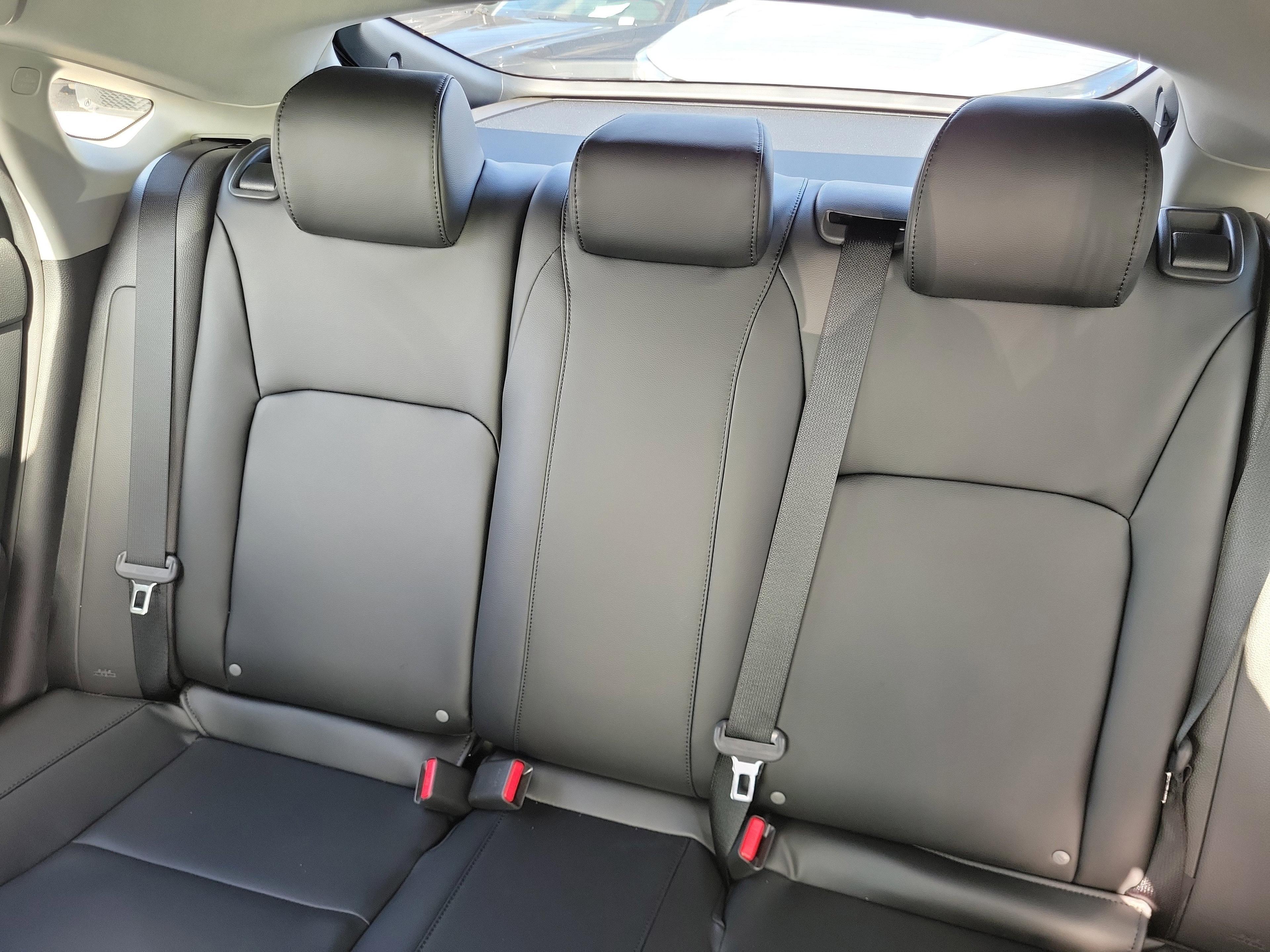 Acura Integra Base - Thumbnail 9