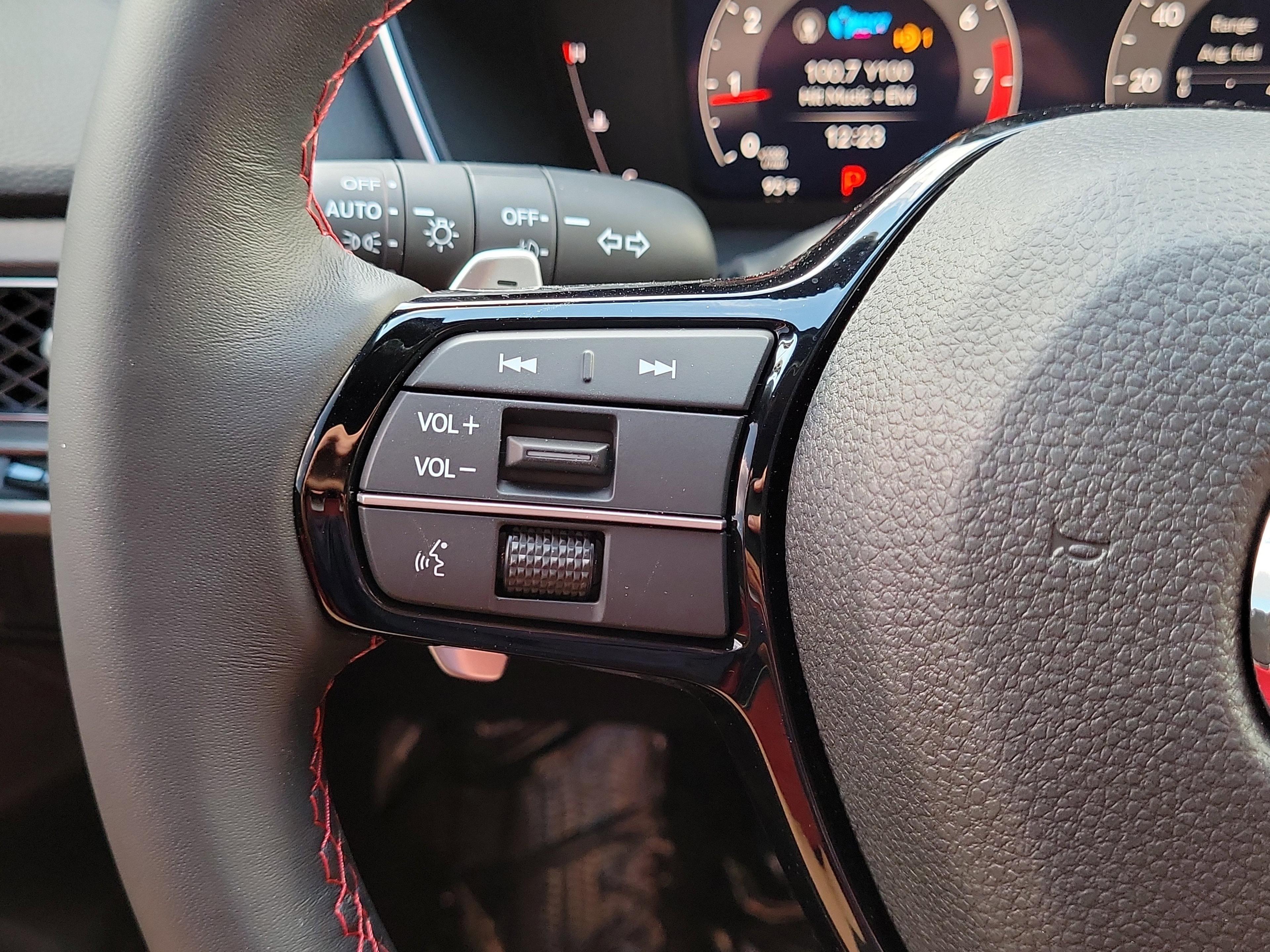 Acura Integra W/A-Spec Technology Package - Thumbnail 12