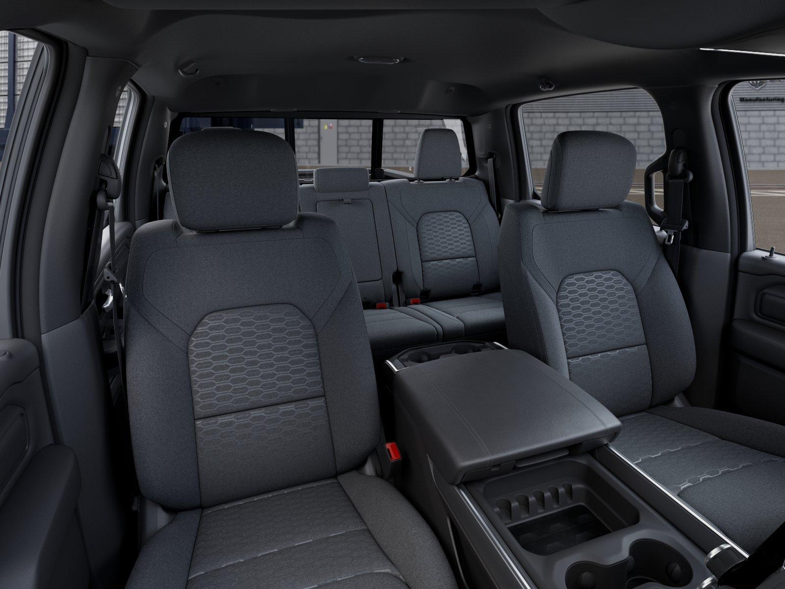 Ram 1500 Express Crew Cab 4X4 5'7' Box - Thumbnail 17