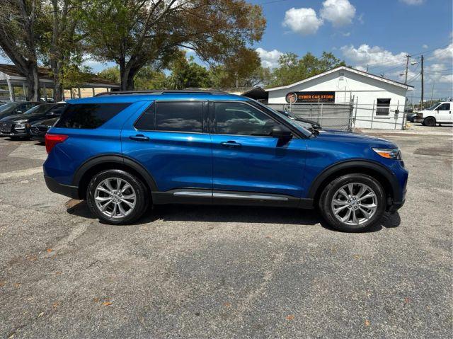 Ford EXPLORER - Thumbnail 4